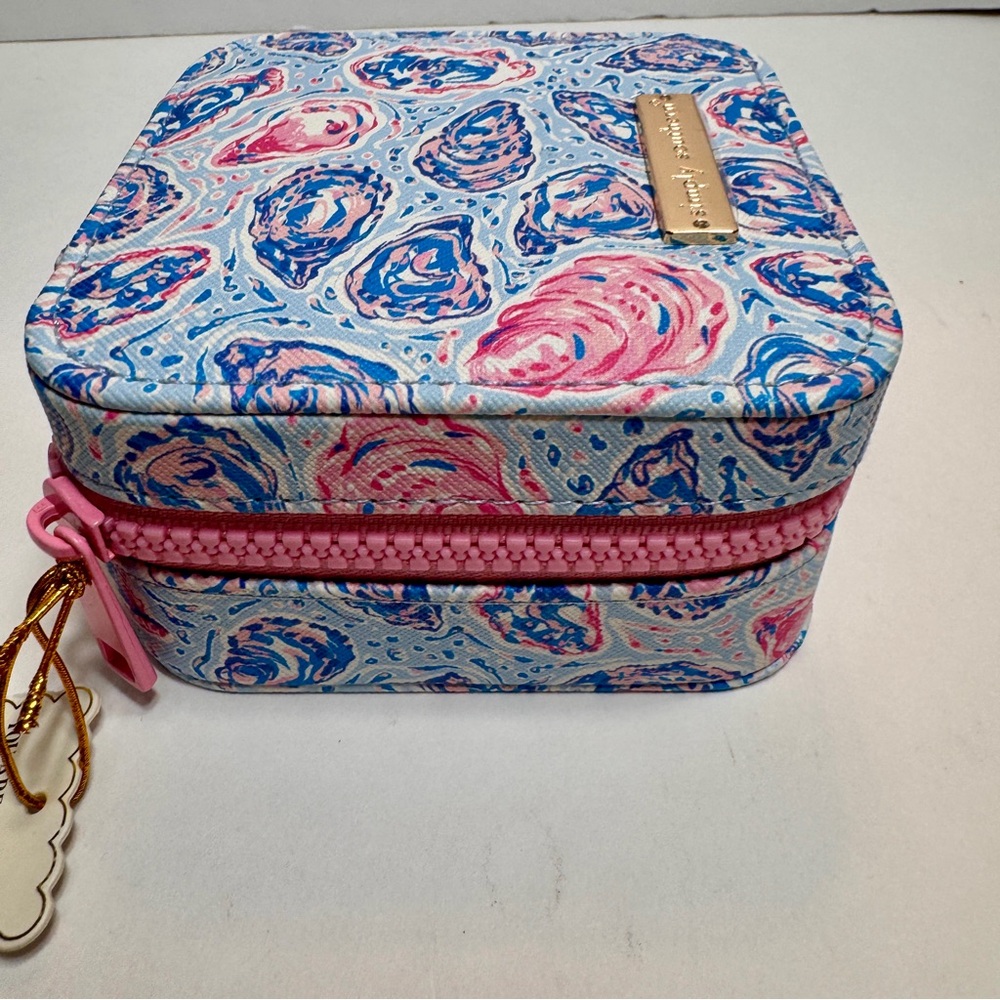 NWT Simply Southern Jewelry Travel Case Box in the "Oyster" print. - Picture 4 of 13